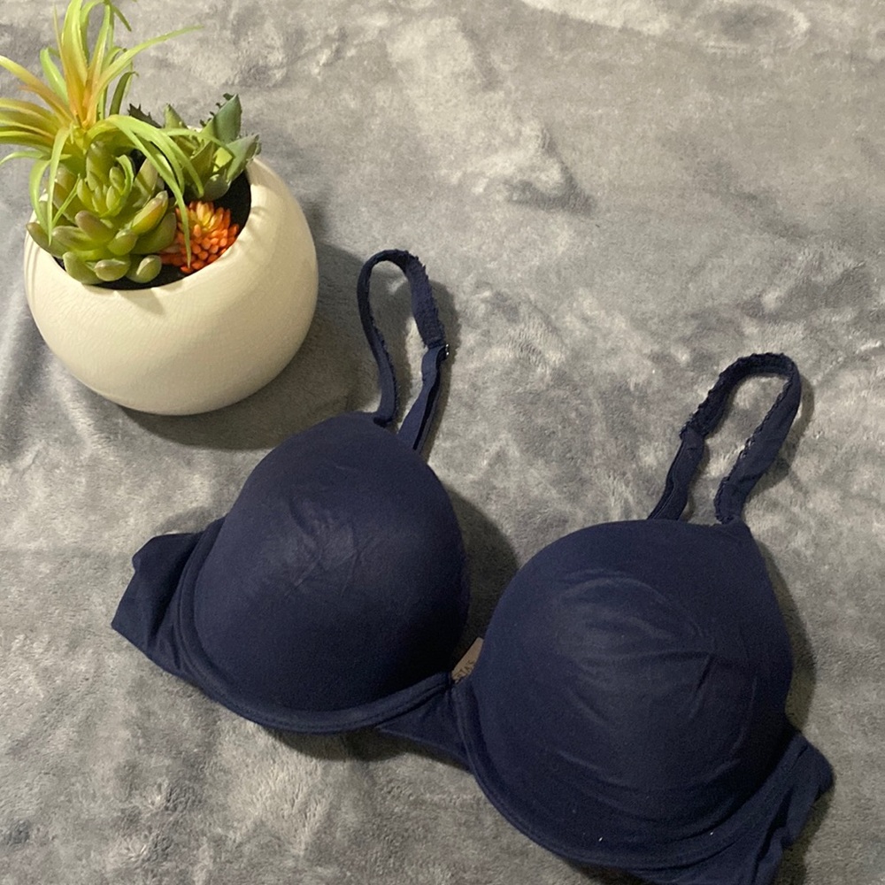 VICTORIA ‘S SECRET BRAS 32C BLUE COLOR